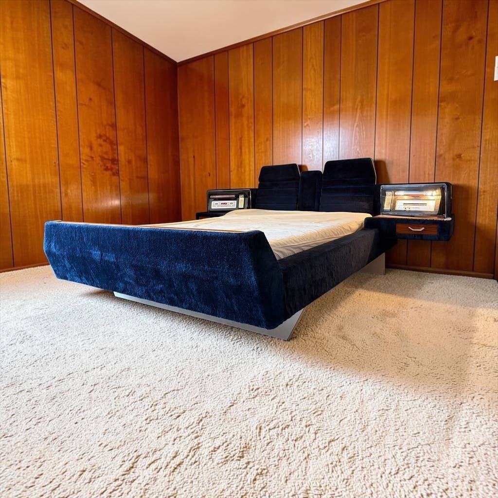 Vintage space age bed Luigi Massoni voor Poltrona, Ophalen