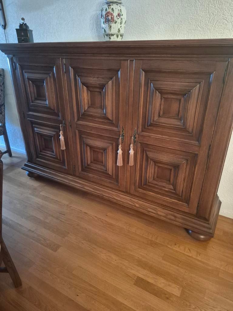 Massief houten dressoir/kast - 210x50cm, Ophalen, Gebruikt