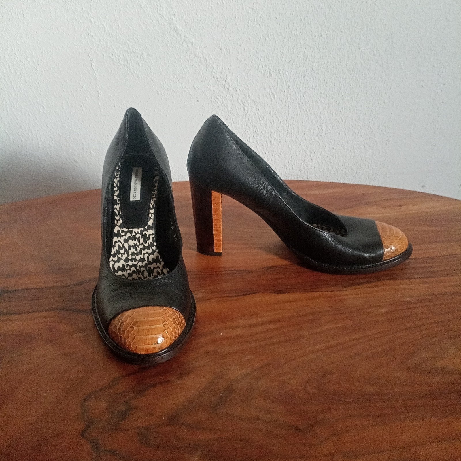 Dries Van Noten Pumps 38- Zwart Leer met Slangenprint, Pumps, Zwart, Dries van Noten, Ophalen of Verzenden