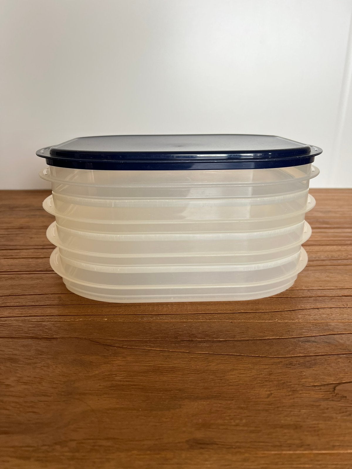 Tupperware stapelvier schaal vleeswaren combismart blauw, Huis en Inrichting, Ophalen of Verzenden, Blauw, Schaal, Vaatwasserbestendig