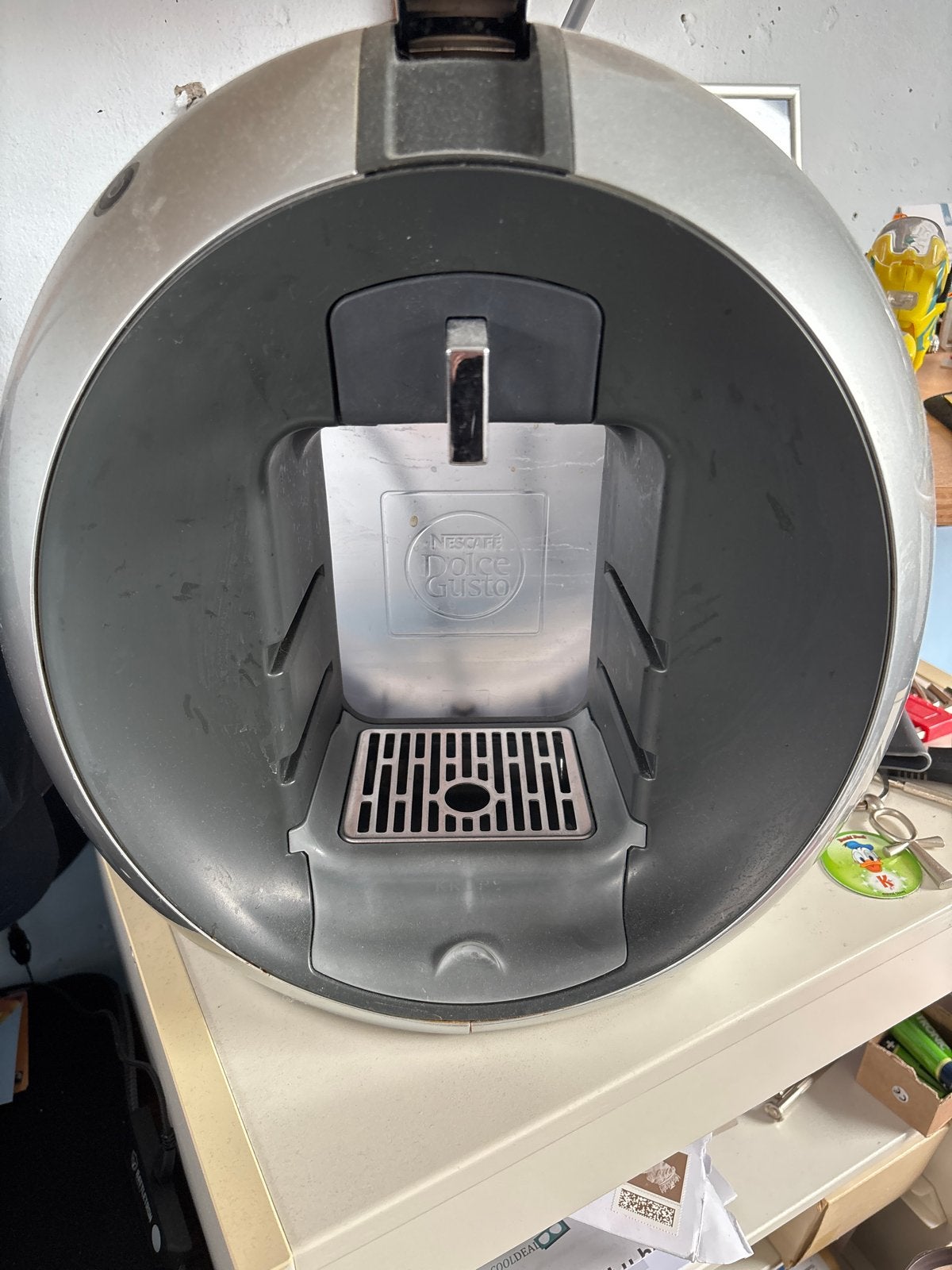 Nescafé Dolce Gusto Koffiezetapparaat, Witgoed en Apparatuur, Ophalen, Koffiepads en cups, Gebruikt, Koffiemachine
