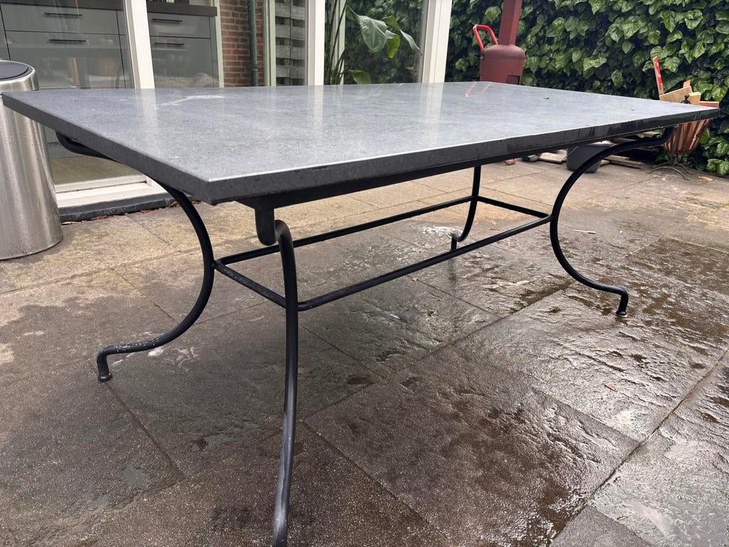 Tuintafel met natuursteen blad en metalen onderstel, Tuin en Terras, Tuintafels, Ophalen, Gebruikt, Rechthoekig, Metaal