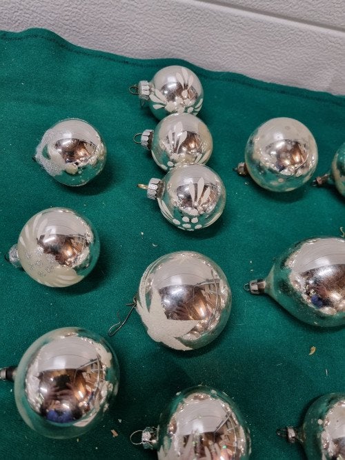 Kerstboom ballen hangers zilver retro, [a677], Ophalen of Verzenden, 'T Olde Gre-j, Info@toldegrej.nl, Endepoelstraat 20f Didam