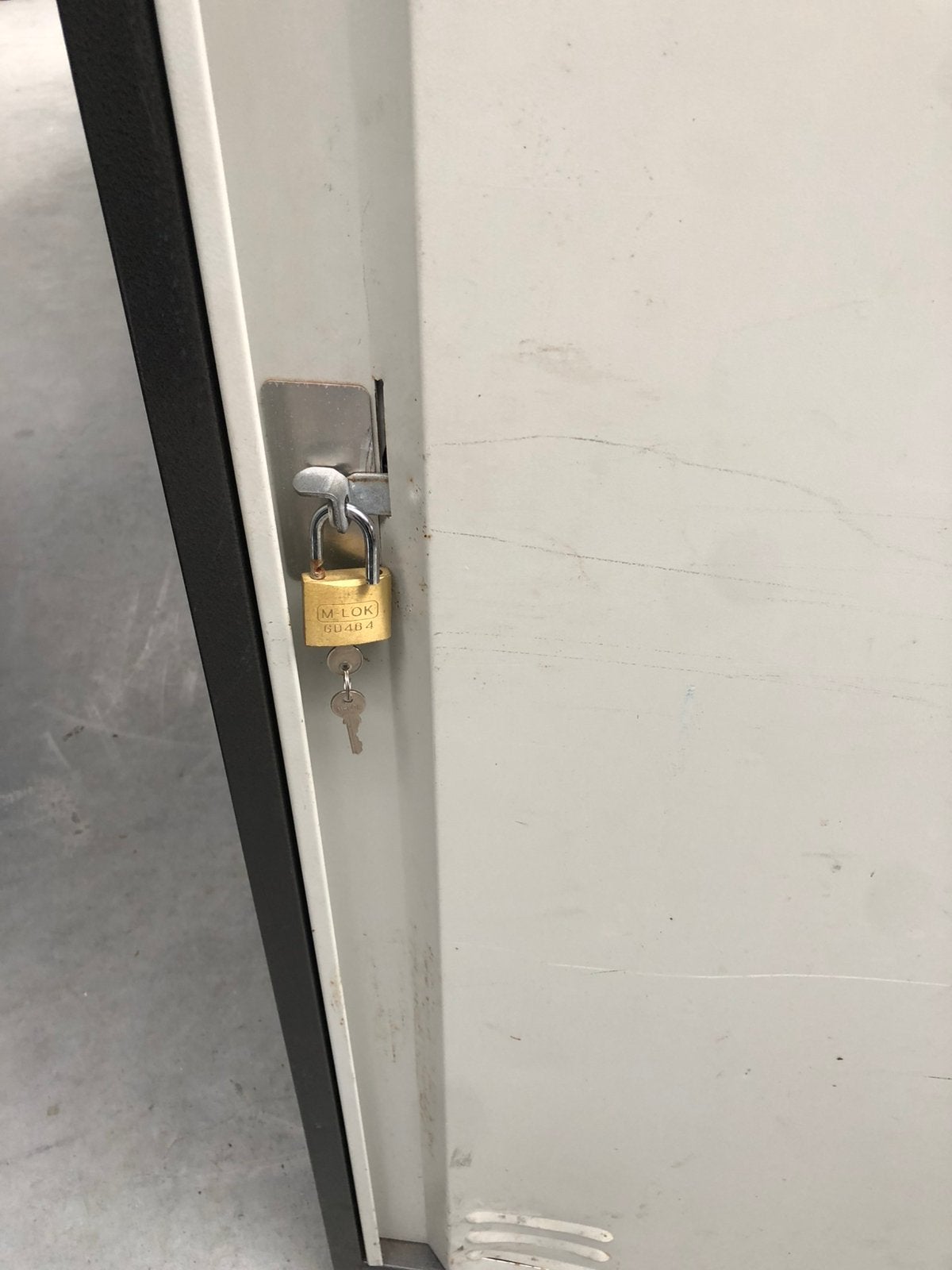 Zadelkast 185 x 85 x 55 diep.goed afsluitbaar., Ophalen, Gebruikt