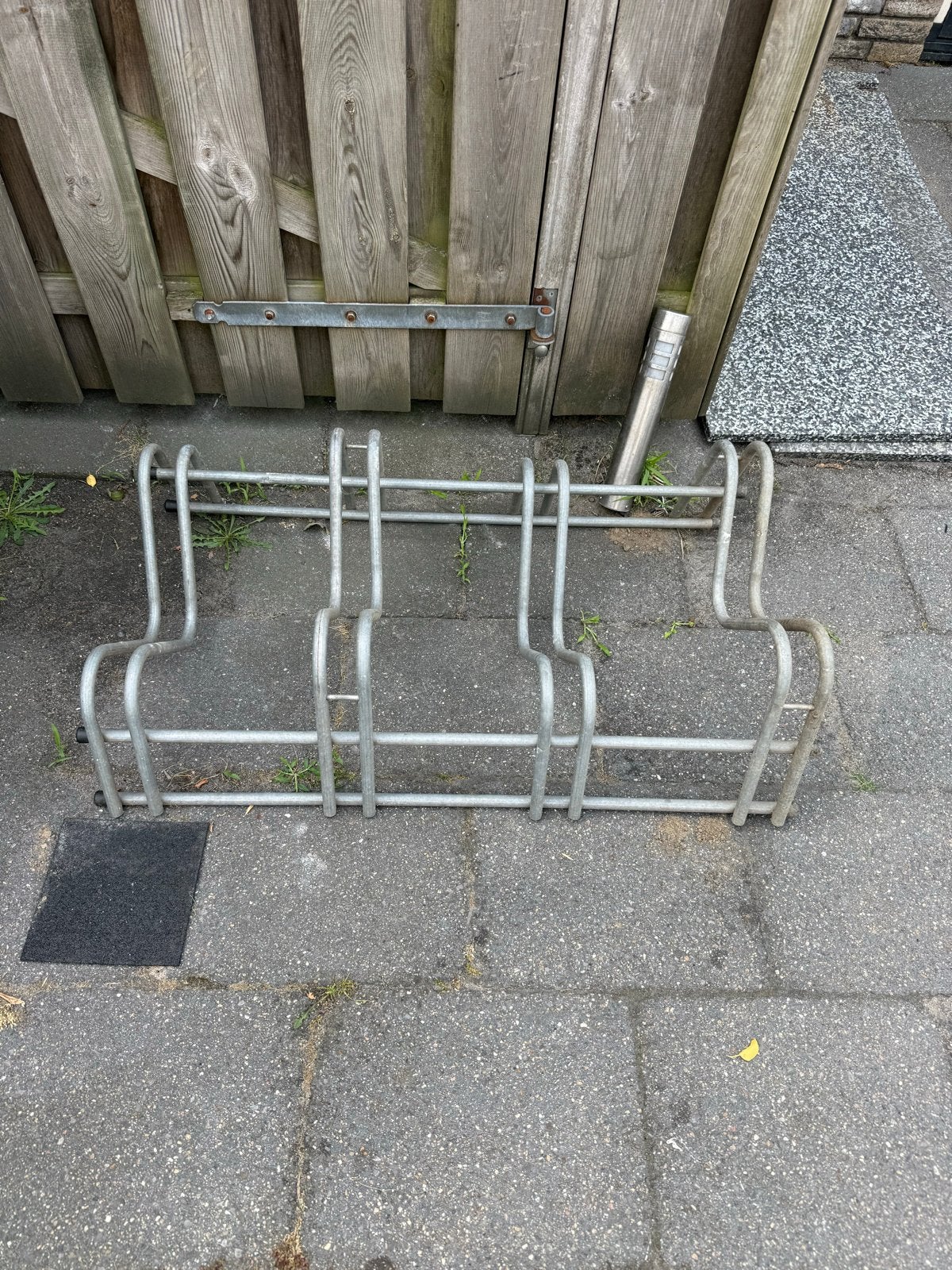 Metalen fietsenrek voor 4 fietsen, Ophalen, Gebruikt