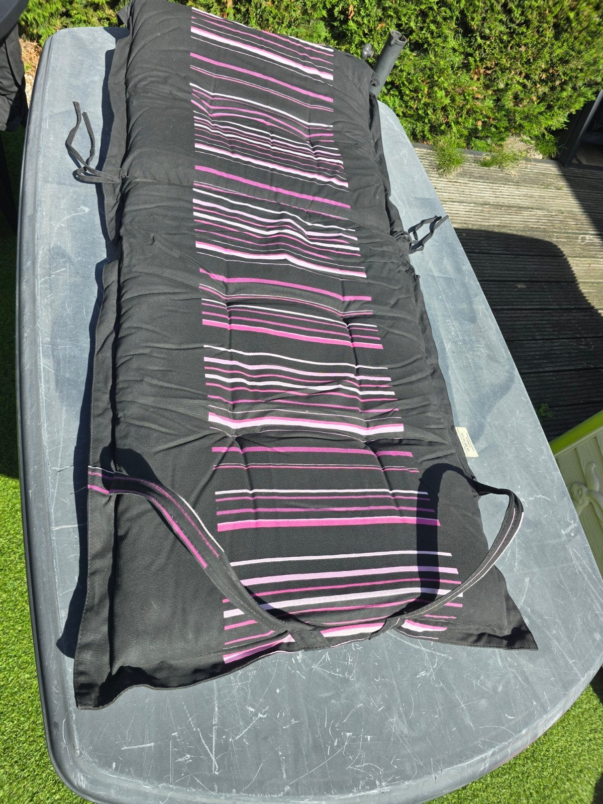 4 Tuinstoelkussens zwart met roze/witte strepen, Tuin en Terras, Tuinmeubel-accessoires, Ophalen of Verzenden, Gebruikt