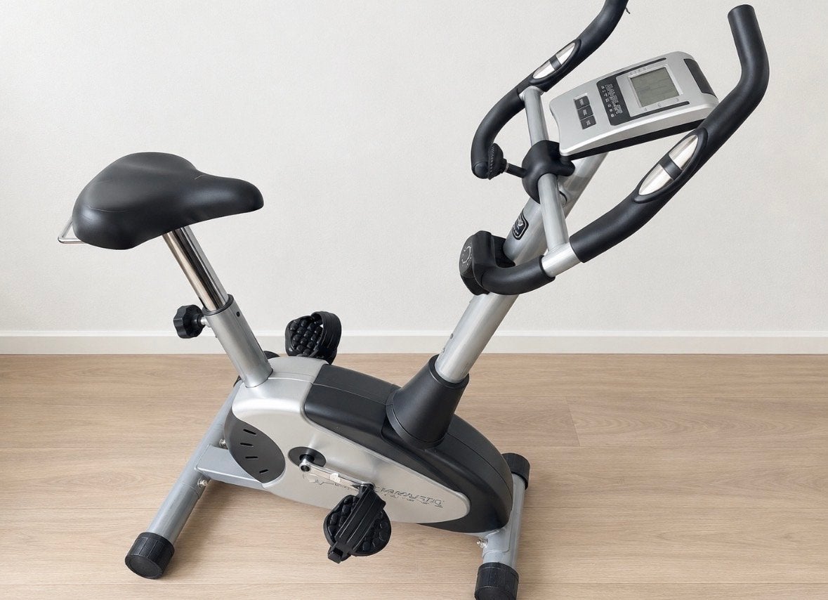 Hometrainer en Crosstrainer - Gebruikt maar functioneel, Ophalen, Gebruikt, Armen, Metaal