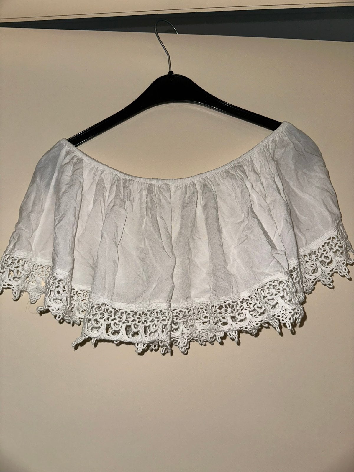 Dames witte crop top, Kleding | Dames, Tops, Wit, Ophalen of Verzenden, Zo goed als nieuw, Zonder mouw