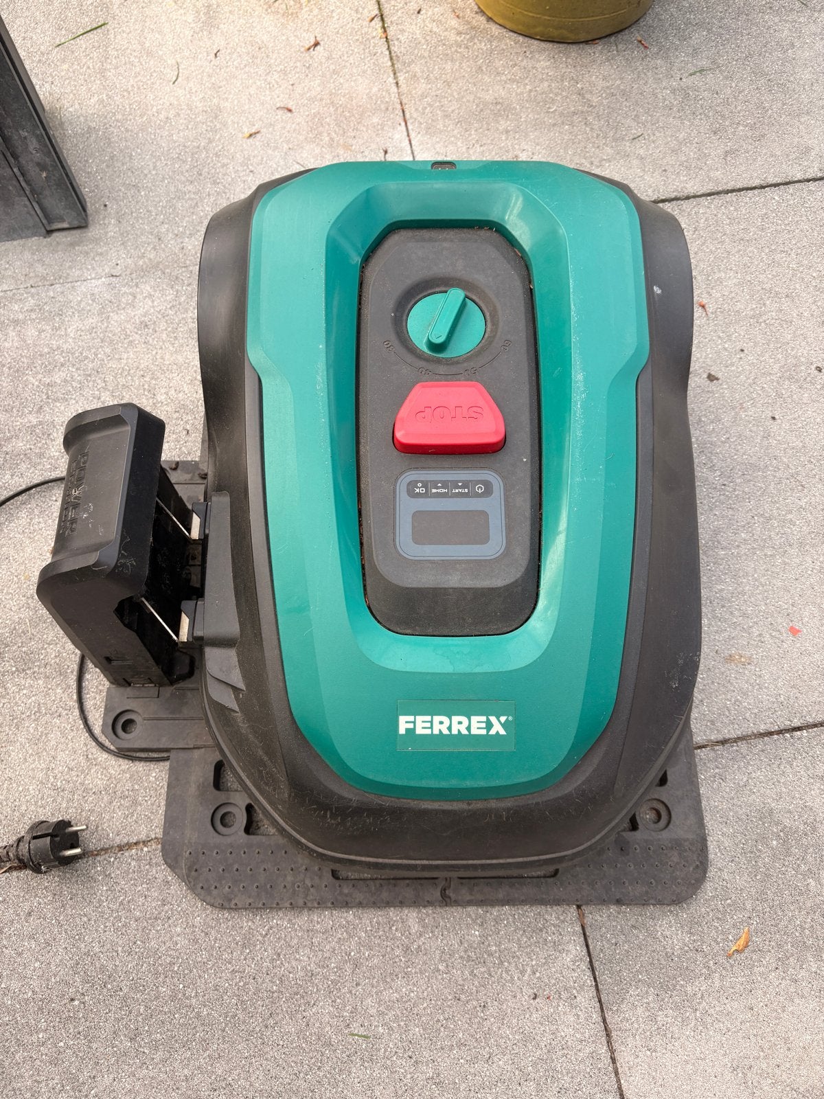 Ferrex robotmaaier - Automatisch grasmaaien, Ophalen, Cirkelmaaier, Gebruikt, Accu-grasmaaier