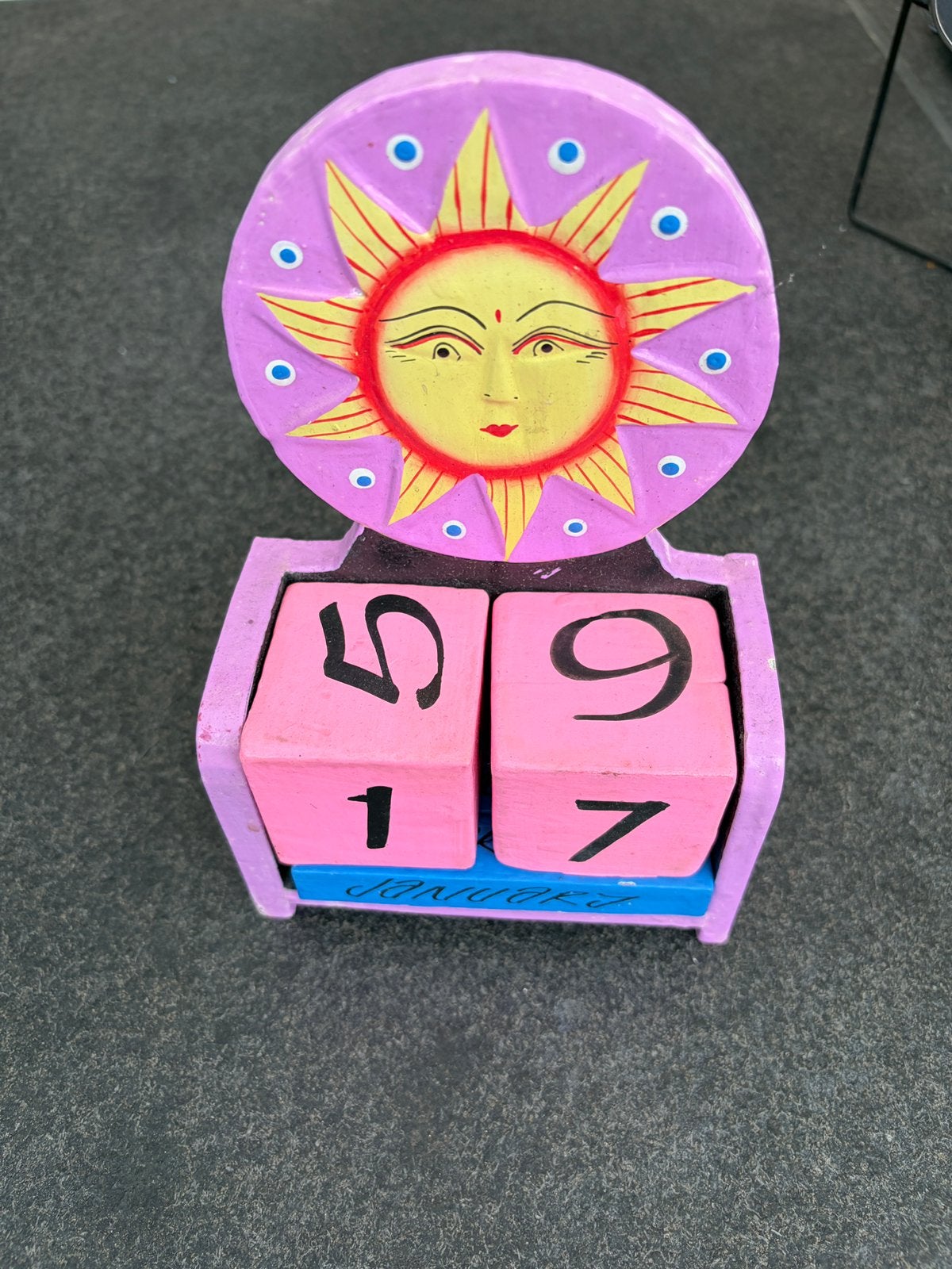 Zon met kalender dag en datum, Ophalen of Verzenden, Zo goed als nieuw