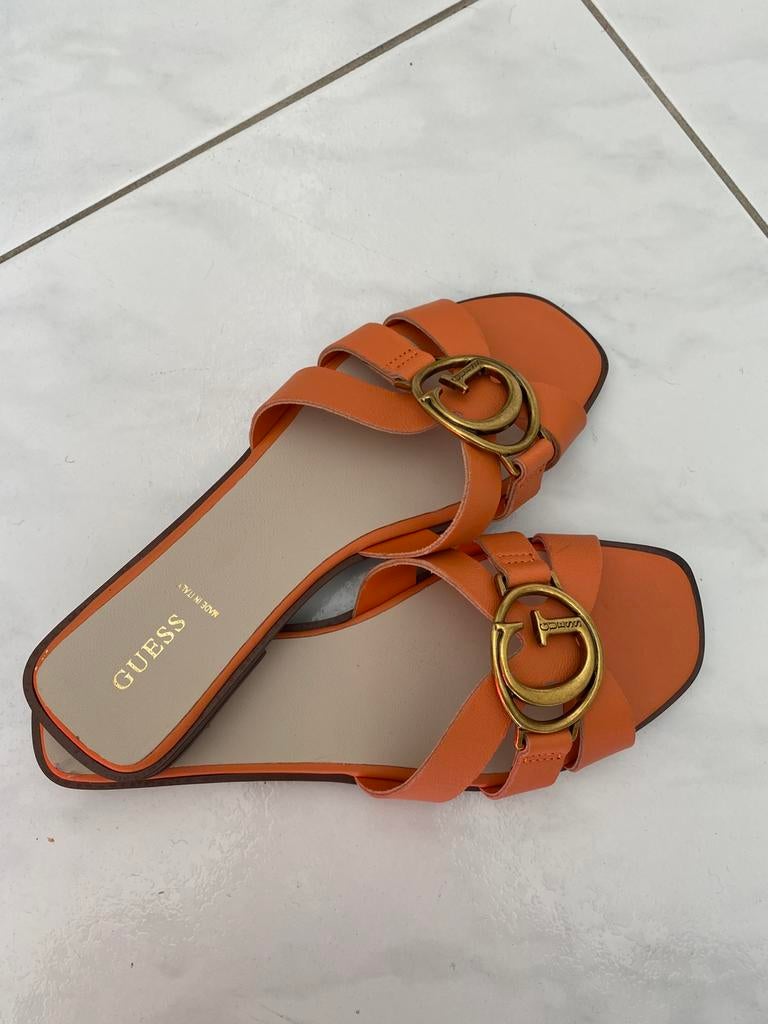 Guess slippers mt 37, Kleding | Dames, Schoenen, Slippers, Nieuw, Oranje, Ophalen of Verzenden