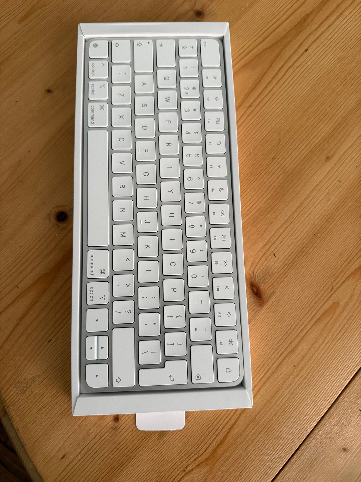 Apple Magic Keyboard A3203 - Nieuw en Ongebruikt, Computers en Software, Toetsenborden, Nieuw, Qwerty, Draadloos, Ophalen of Verzenden