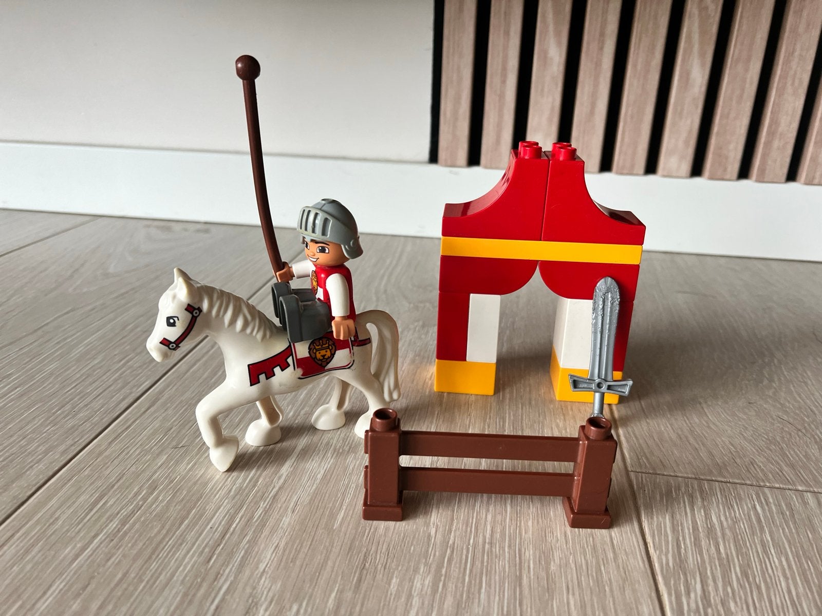 Nr 12 LEGO Duplo 10568 Ridder Toernooi Set, Ophalen of Verzenden, Gebruikt, Complete set, Duplo
