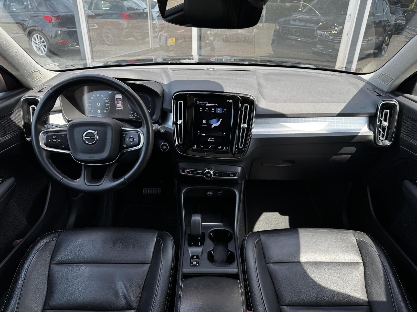 Volvo XC40 1.5 T4 Recharge Inscription|211PK|Pano|Leer|Carpl, Auto's, Volvo, Zwart, Bedrijf, Adaptive Cruise Control, Hybride Elektrisch/Benzine