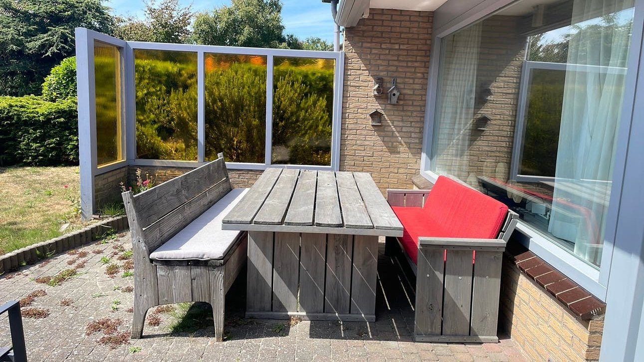 Tuintafel 2 meter met 2 banken en kussens, Ophalen, Gebruikt, Rechthoekig, Hout