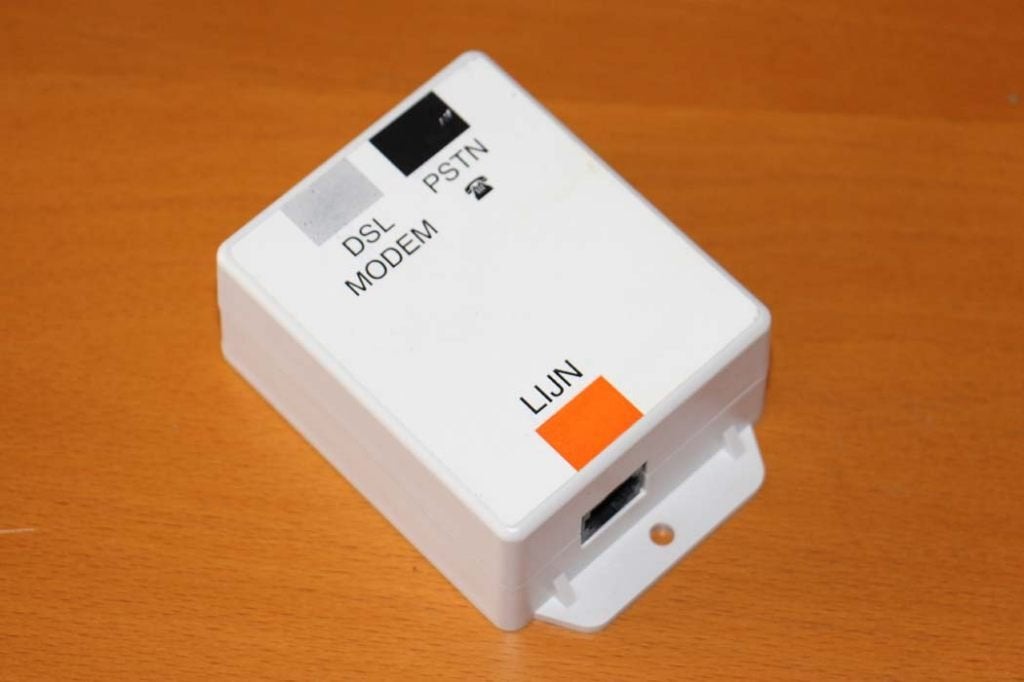 ADSL/POTS Splitter CPF138FG, Telecommunicatie, ISDN en ADSL, Ophalen of Verzenden, Zo goed als nieuw, Splitter