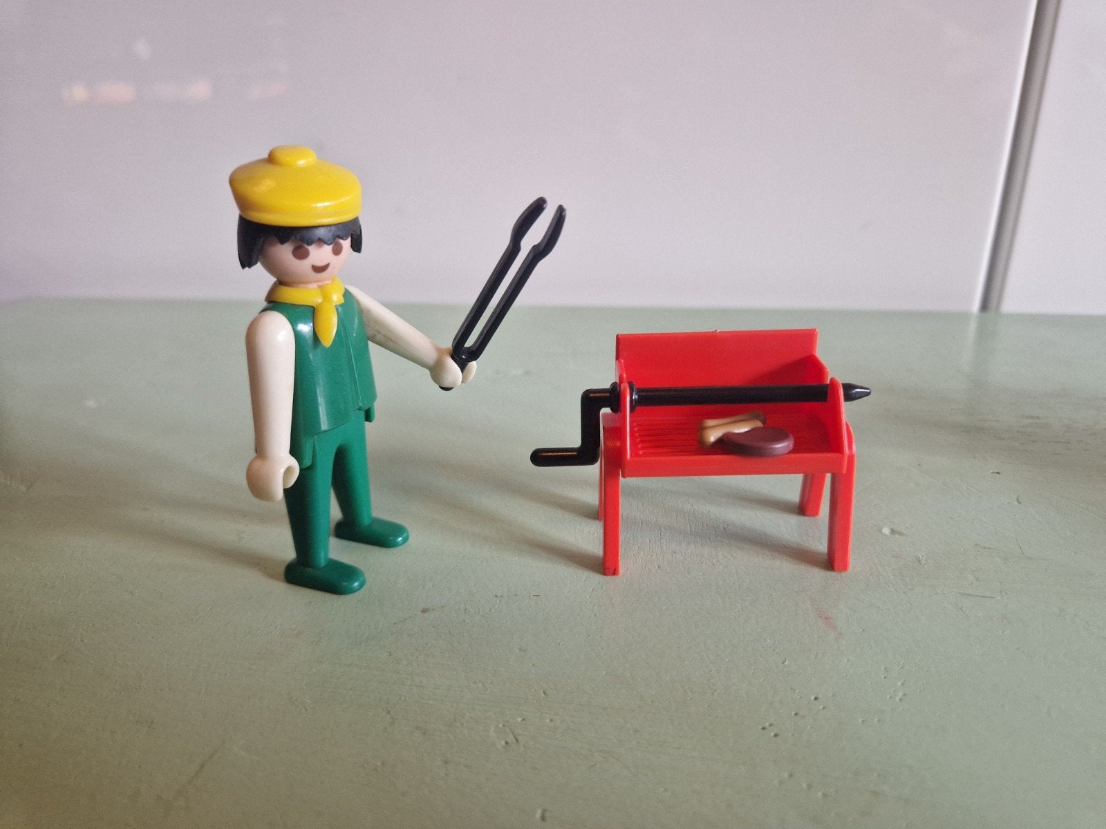 Vintage Playmobil BBQ met Figuur en Accessoires, Kinderen en Baby's, Ophalen of Verzenden, Gebruikt, Complete set, Overige typen