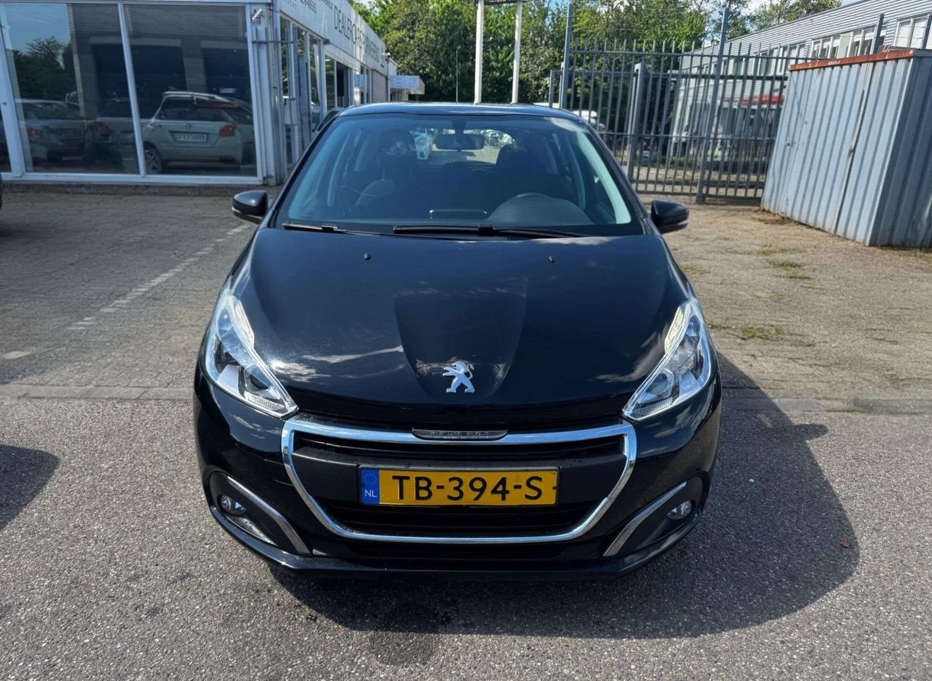 Peugeot 208 1.2 PureTech Blue Lion, Voorwielaandrijving, Dealer onderhouden, Stof, Gebruikt