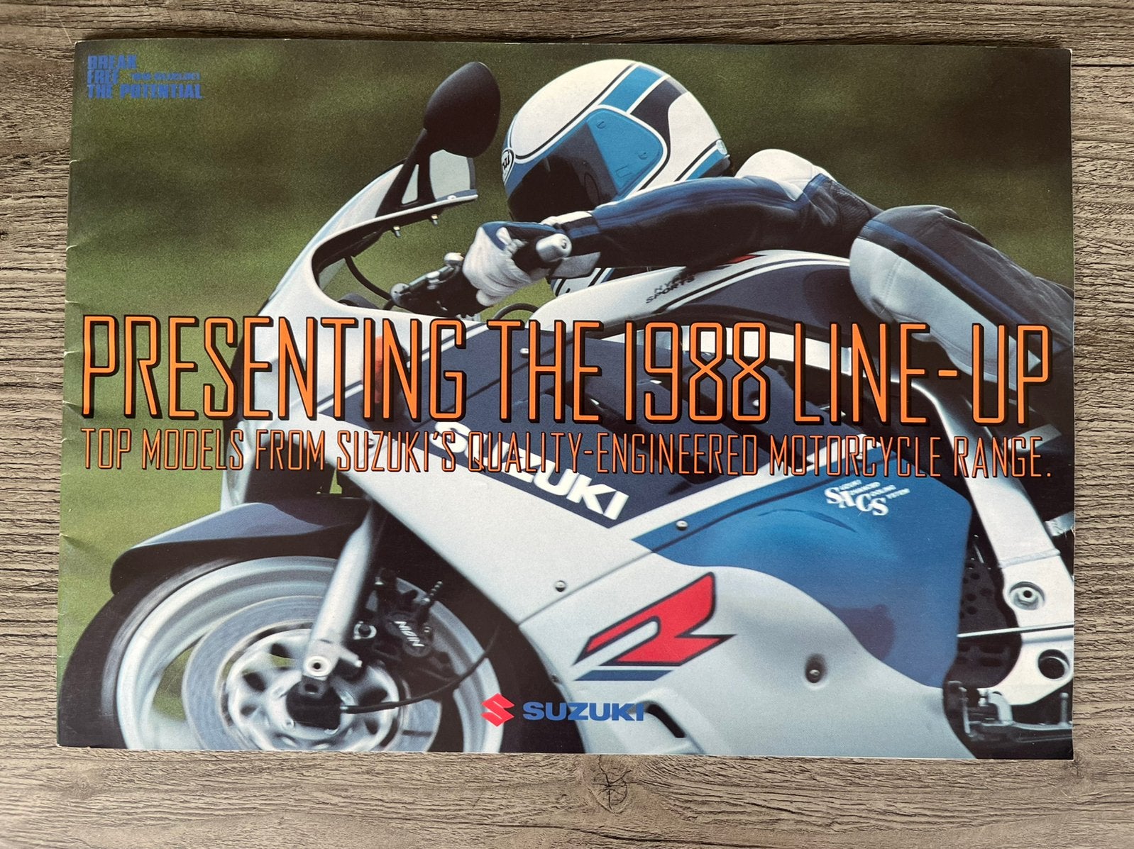 Origenele line up folder Suzuki 1988 alle modellen, Ophalen of Verzenden, Suzuki