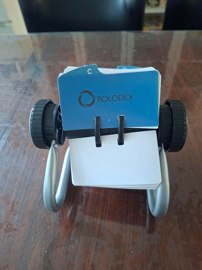 Rolodex voor adressen, Diversen, Ophalen