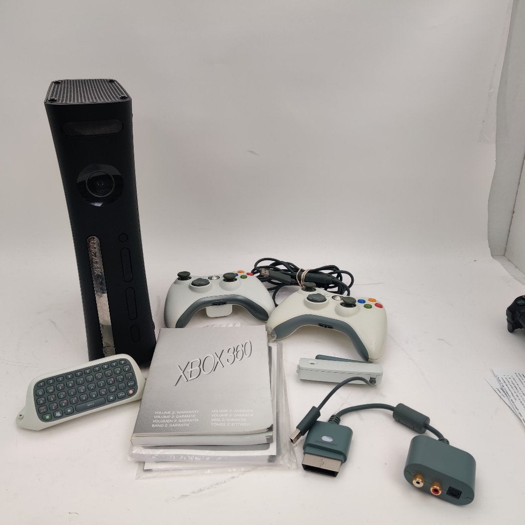 Xbox 360 Elite 120gb + 2 controllers nu voor €79.99, Gebruikt, Overige genres, 1 speler, Ophalen of Verzenden