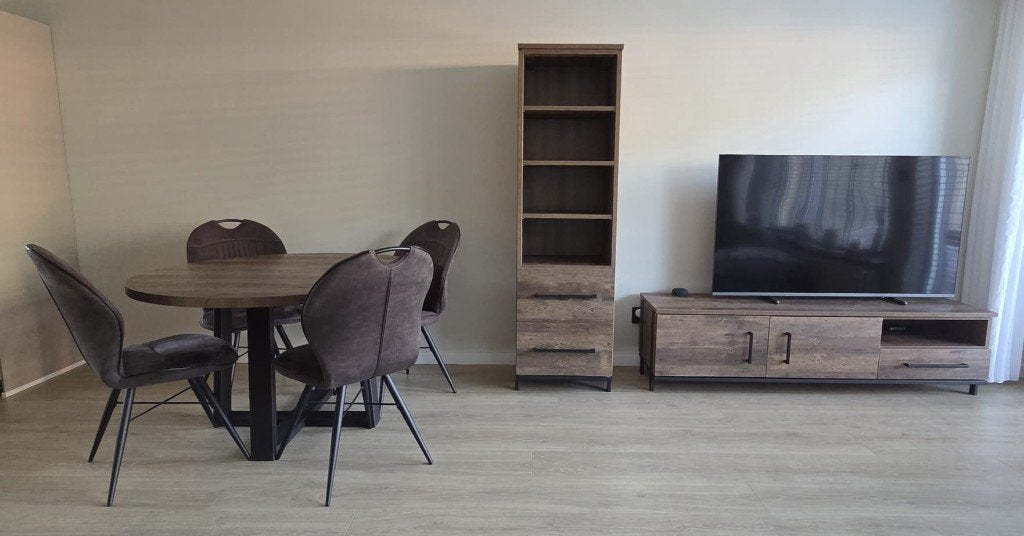 Complete meubelset + 4 eetstoelen, bieden vanaf €300,-, Ophalen, 100 tot 150 cm, Overige materialen, Rond