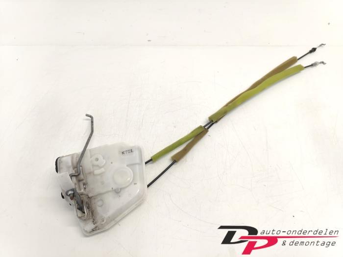 Deurslot Mechaniek 4Deurs rechts-voor van een Mazda CX-5