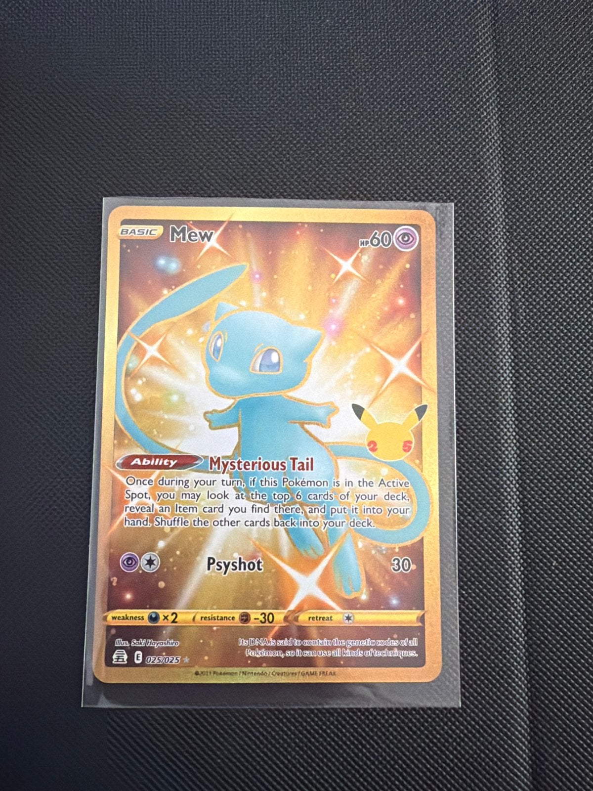 Mew Pokémon kaart 025/025 Celebrations Foil, Ophalen of Verzenden, Zo goed als nieuw, Losse kaart, Foil