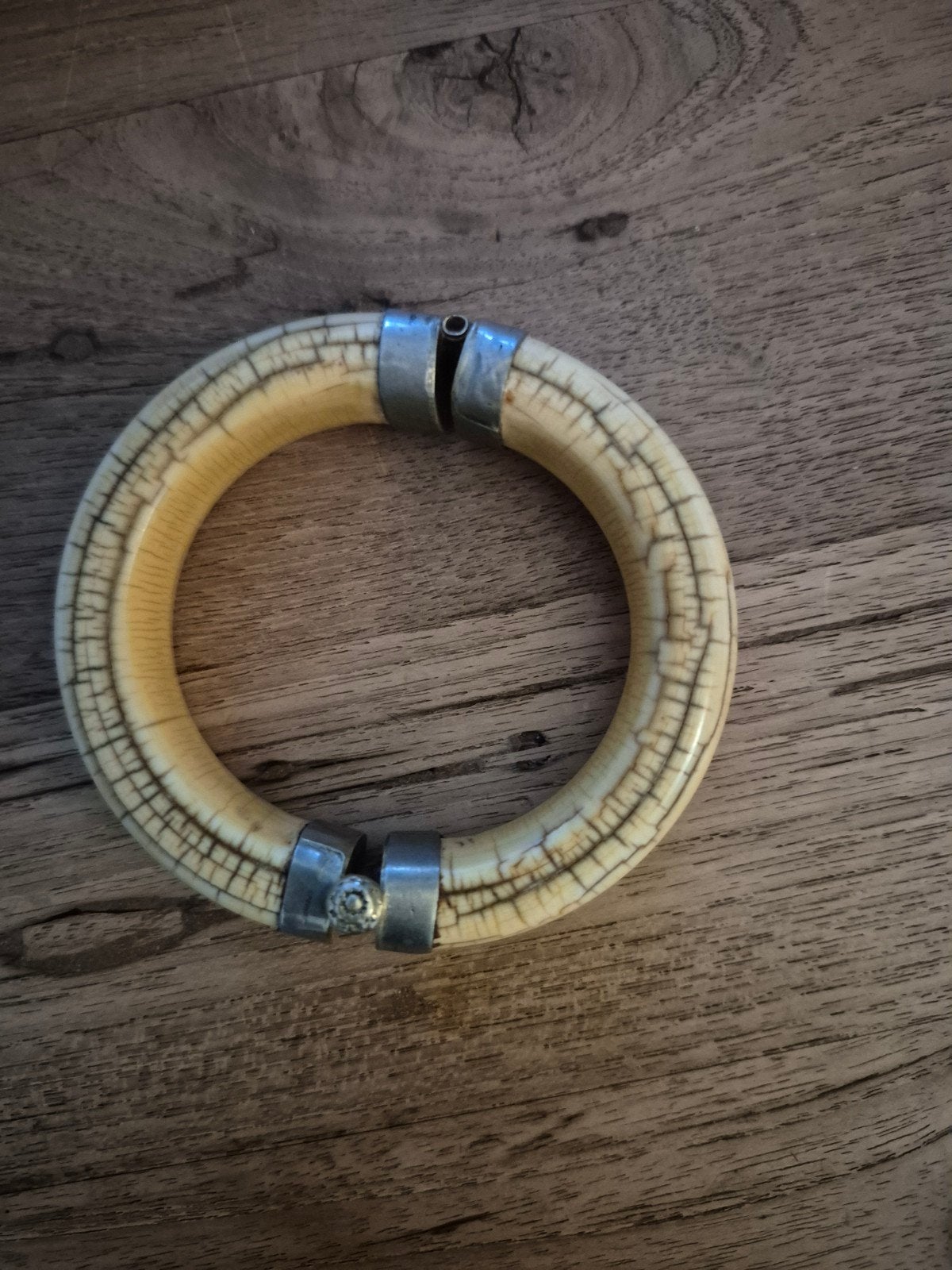 Vintage armband met zilveren accenten - geen echt ivoor, Sieraden, Tassen en Uiterlijk, Ophalen, Overige materialen, Armband