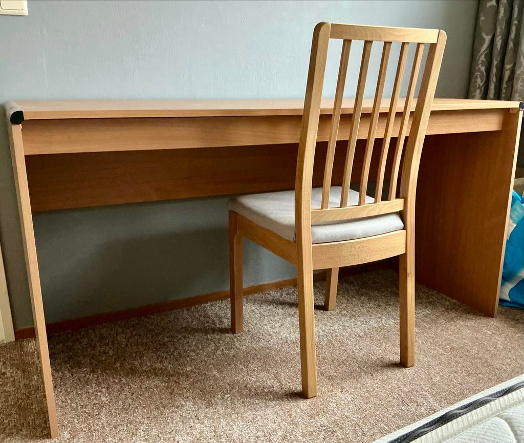 Beuken Bureau en Ikea stoel, Huis en Inrichting, Bureaus, Gebruikt, Ophalen