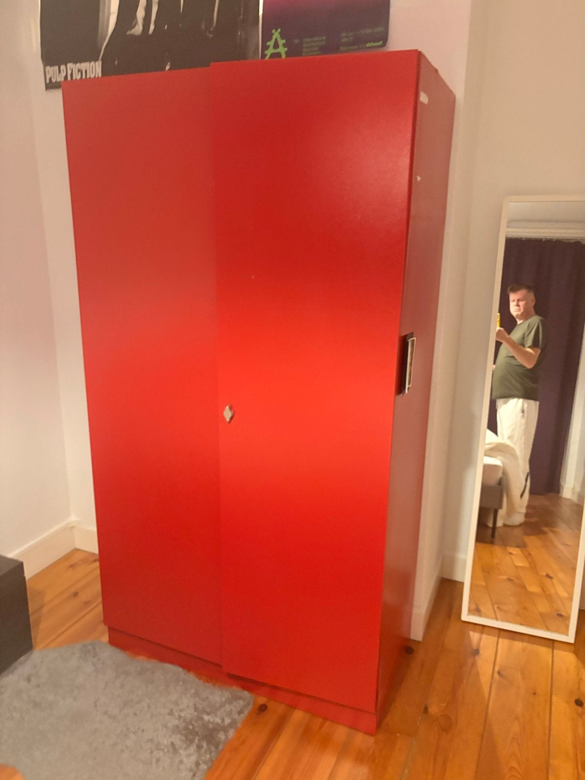 Rode kledingkast met hang- en legruimte, Huis en Inrichting, Kasten | Kledingkasten, Ophalen, Overige materialen, 50 tot 100 cm