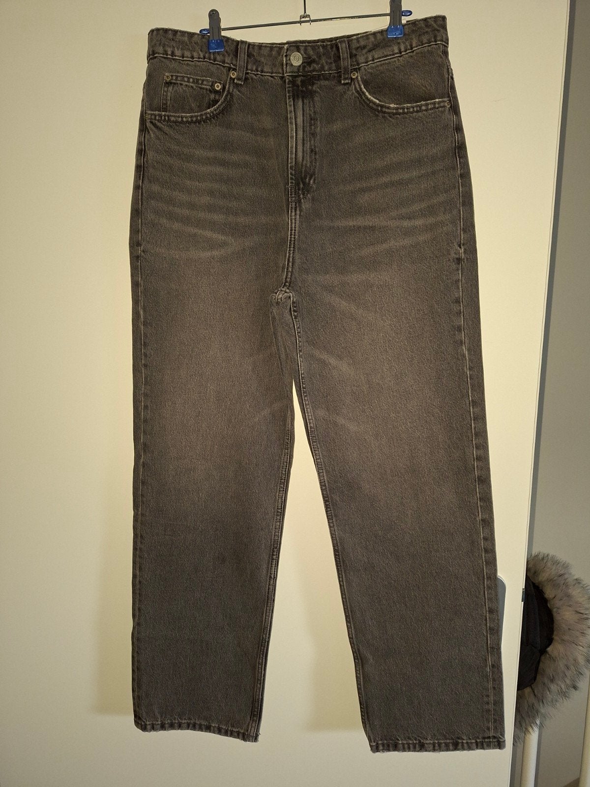 Zara Mom Fit Jeans - donker grijs Nieuw € 20, Overige jeansmaten, Nieuw, Ophalen of Verzenden, Zara