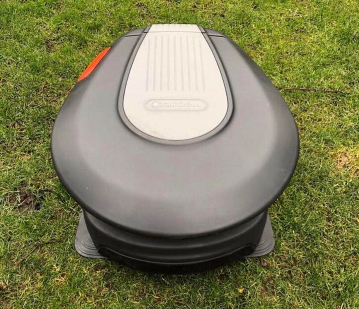 Afdak / garage voor Gardena Sileno / Minimo robotmaaier, Tuin en Terras, Ophalen of Verzenden