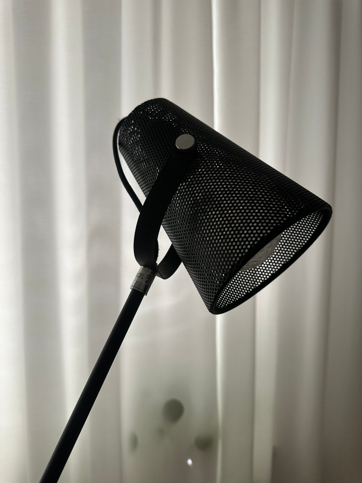 Vloerlamp zwart,  zo goed als nieuw, Ophalen, Zo goed als nieuw, Modern, 150 tot 200 cm