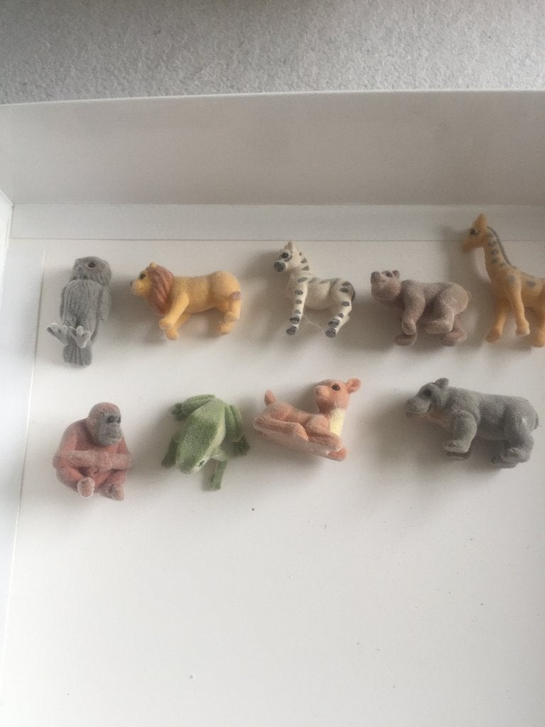 9 fluwelen dieren, Ophalen, Zo goed als nieuw