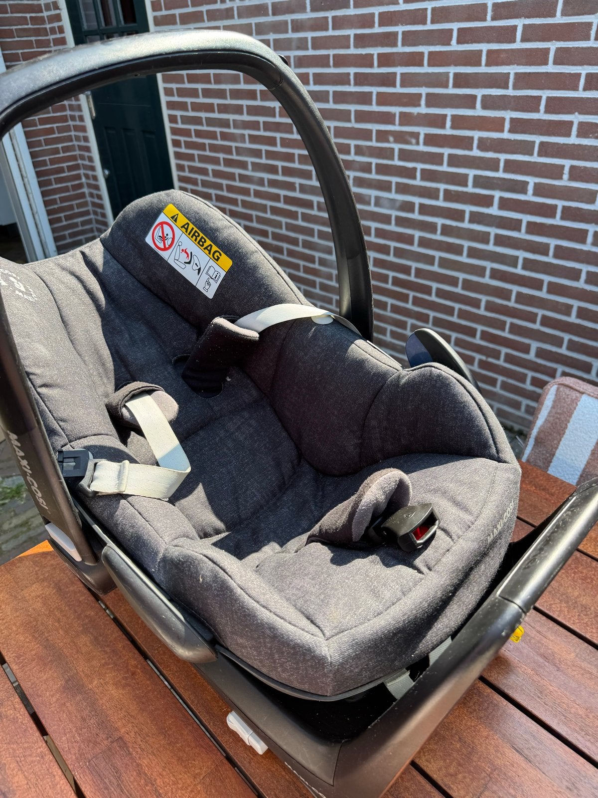 Maxi Cosi Pebble Plus autostoel met FamilyFix One i-Size, Kinderen en Baby's, Autostoeltjes, Autogordel of Isofix, Gebruikt, 0 t/m 13 kg