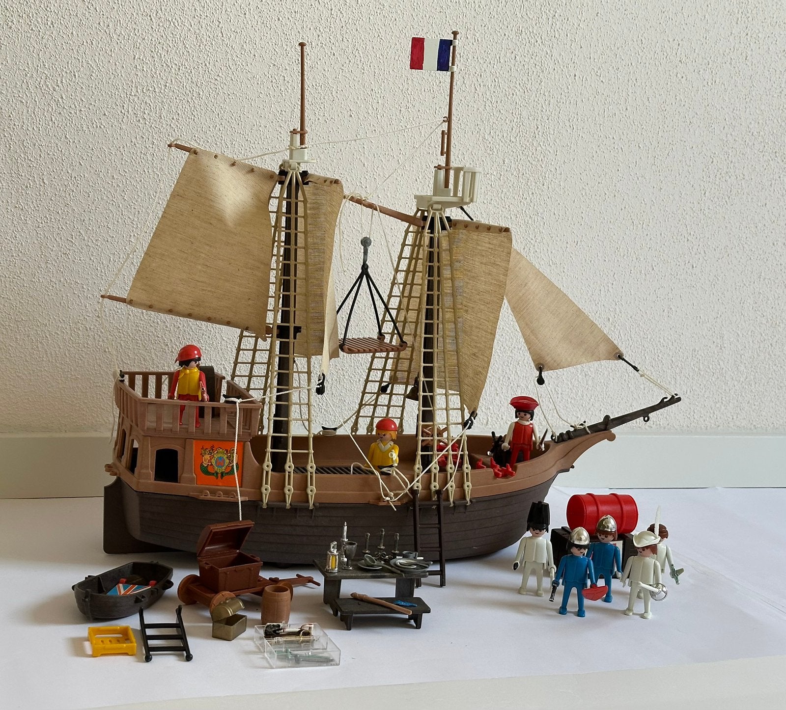 Playmobil 3750 piratenschip met 8 piraten en accessoires, Ophalen of Verzenden, Gebruikt, Complete set, Boot/Schip