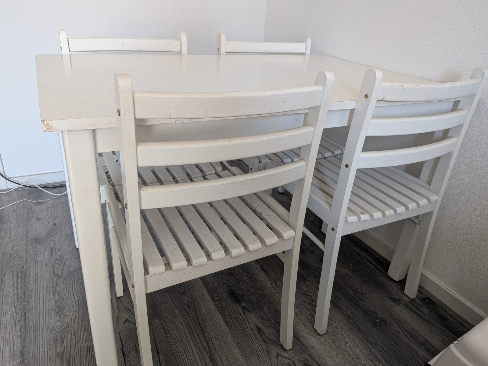 Witte eettafel met 4 stoelen, Ophalen, Gebruikt, 100 tot 150 cm, 50 tot 100 cm