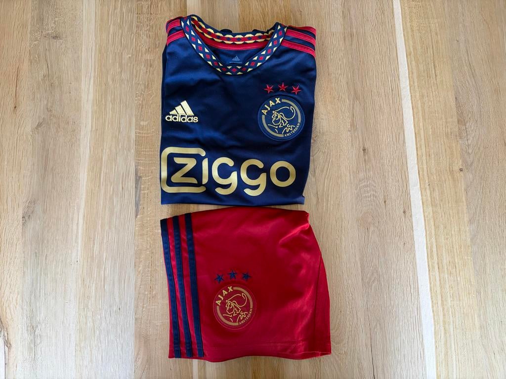 Officieel Ajax uit tenue seizoen 22/23, Maat L, Ophalen of Verzenden, Zo goed als nieuw, Set