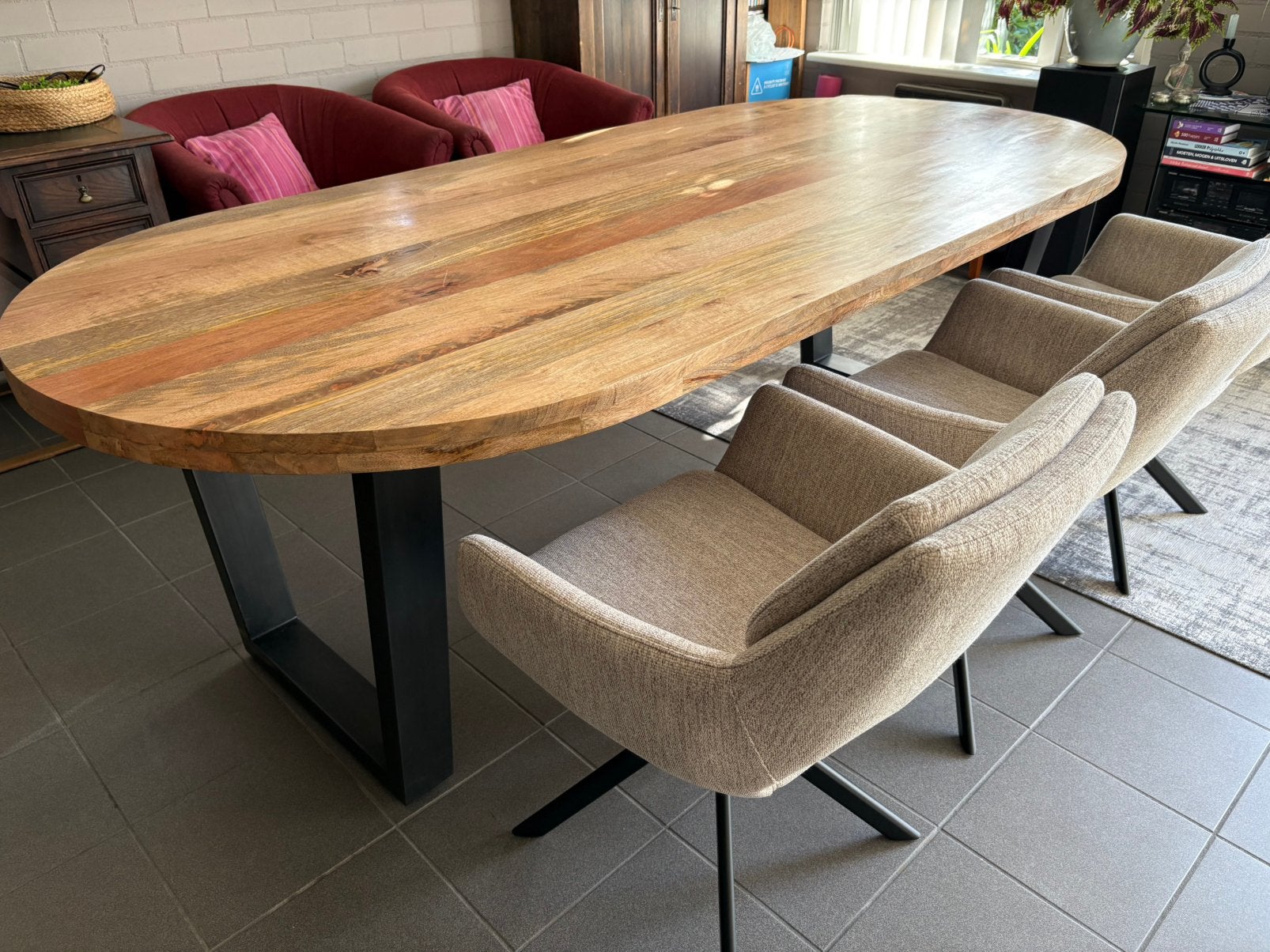 Halfronde mango eettafel, Huis en Inrichting, Ophalen, 100 tot 150 cm, 200 cm of meer, Zo goed als nieuw
