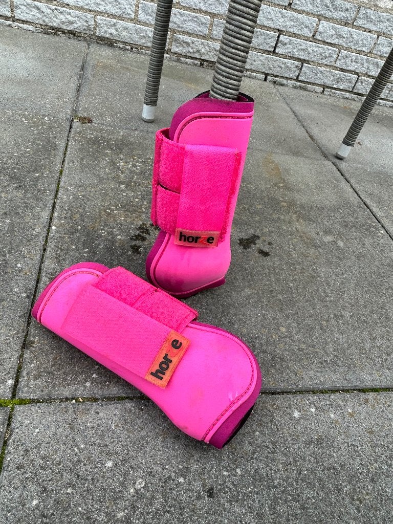 Verschillende peeskappen en springschoenen, Dieren en Toebehoren, Peesbeschermers, Ophalen of Verzenden, Gebruikt