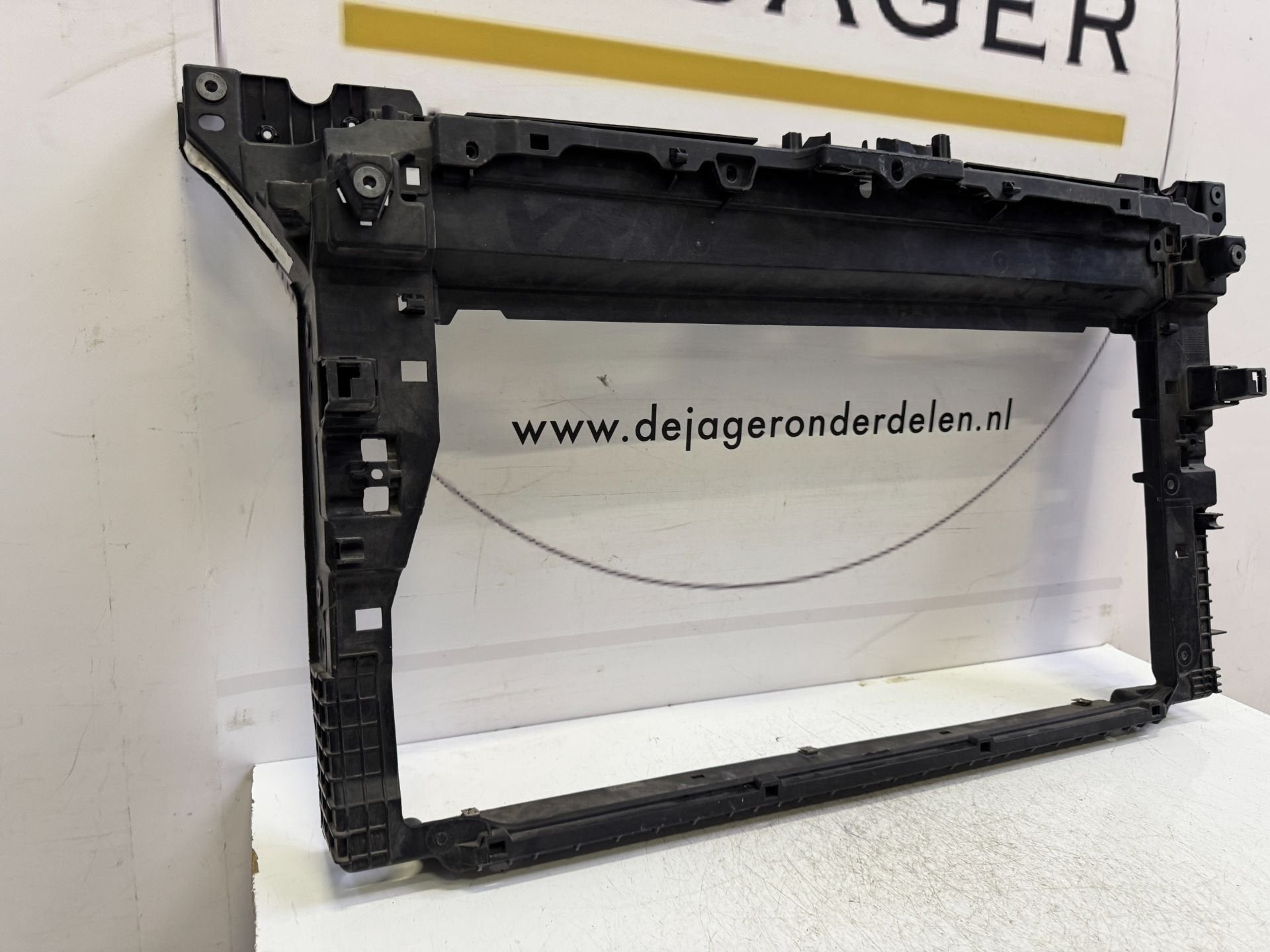 POLO 2G VOORFRONT FRONT ORIGINEEL 2G0805588AG, Gebruikt, Volkswagen AG, Berliner Ring 2
38440  Wolfsburg, DE, Volkswagen