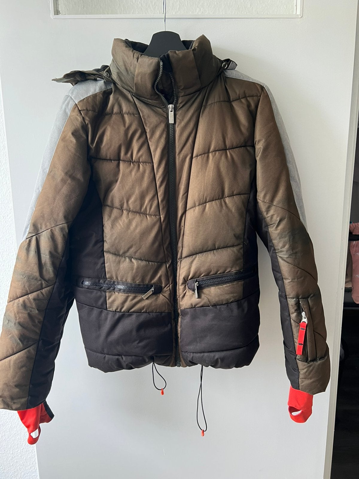 Eastpak winterjas maat 38, Kleding | Dames, Jassen | Winter, Ophalen, Zo goed als nieuw