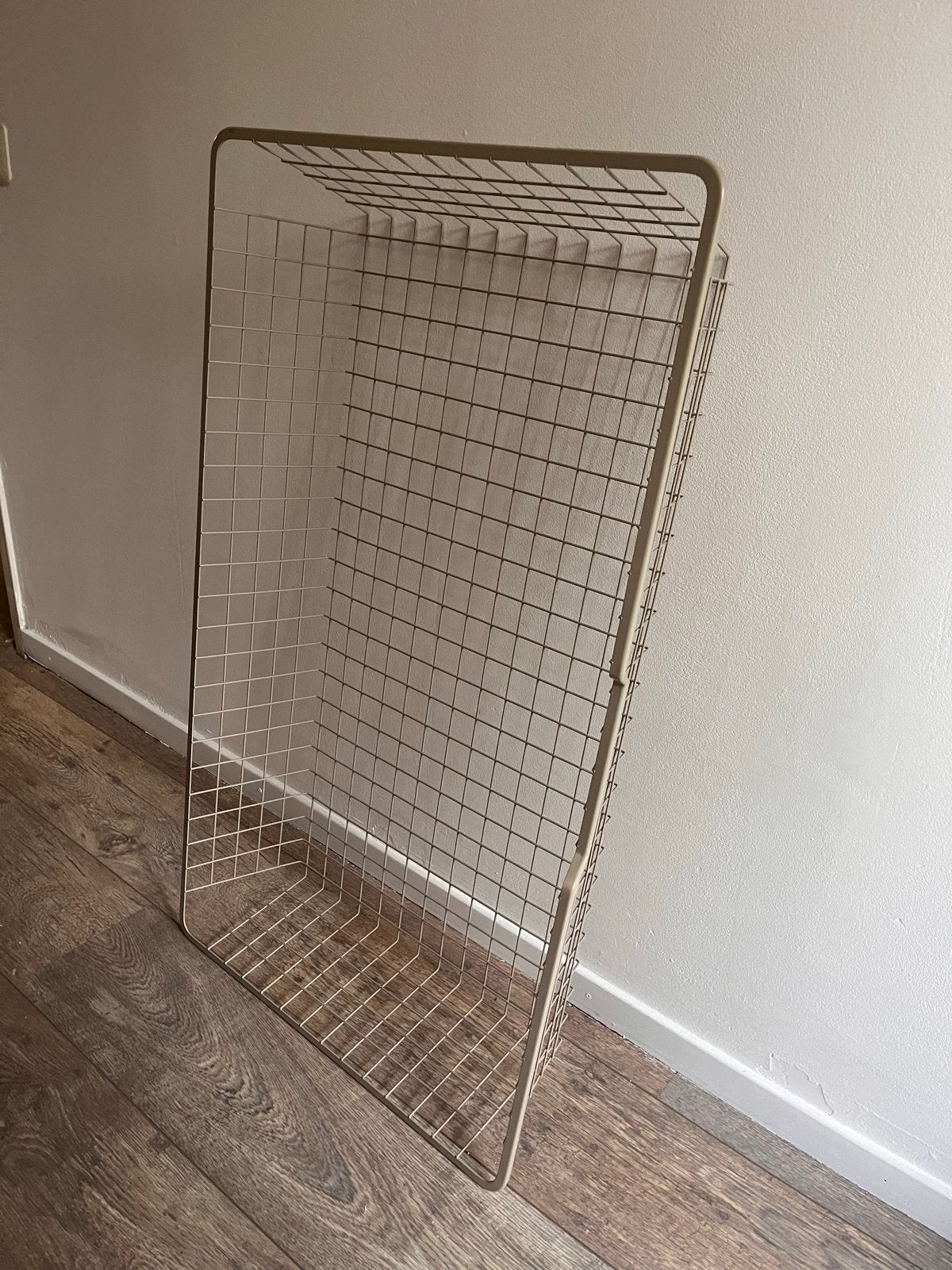 IKEA BOAXEL / KOMPLEMENT Draadmand beige met ladegeleiders, Ophalen, Zo goed als nieuw