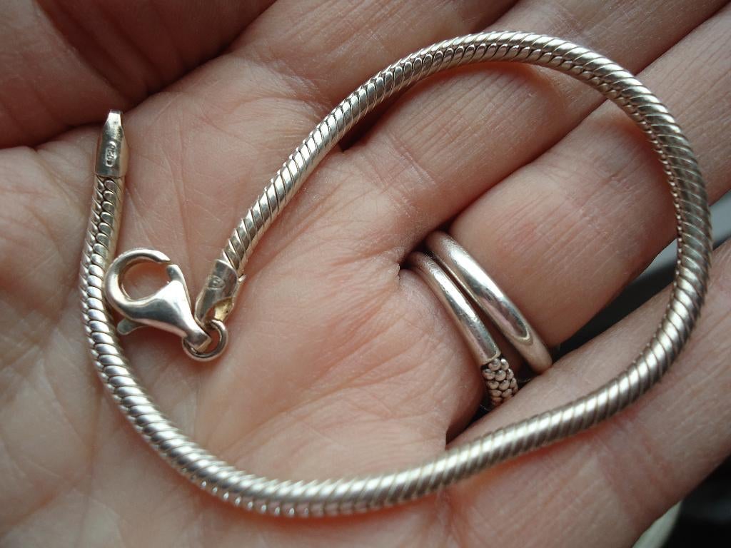 mooie echt zilveren armband slang 925  nieuwstaat 10,9 gram, Ophalen of Verzenden, Zo goed als nieuw, Zilver, Zilver