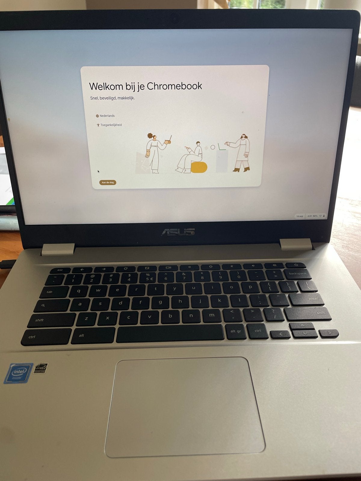 ASUS Chromebook C523N, 15 inch, Qwerty, Ophalen of Verzenden, 32 GB of minder