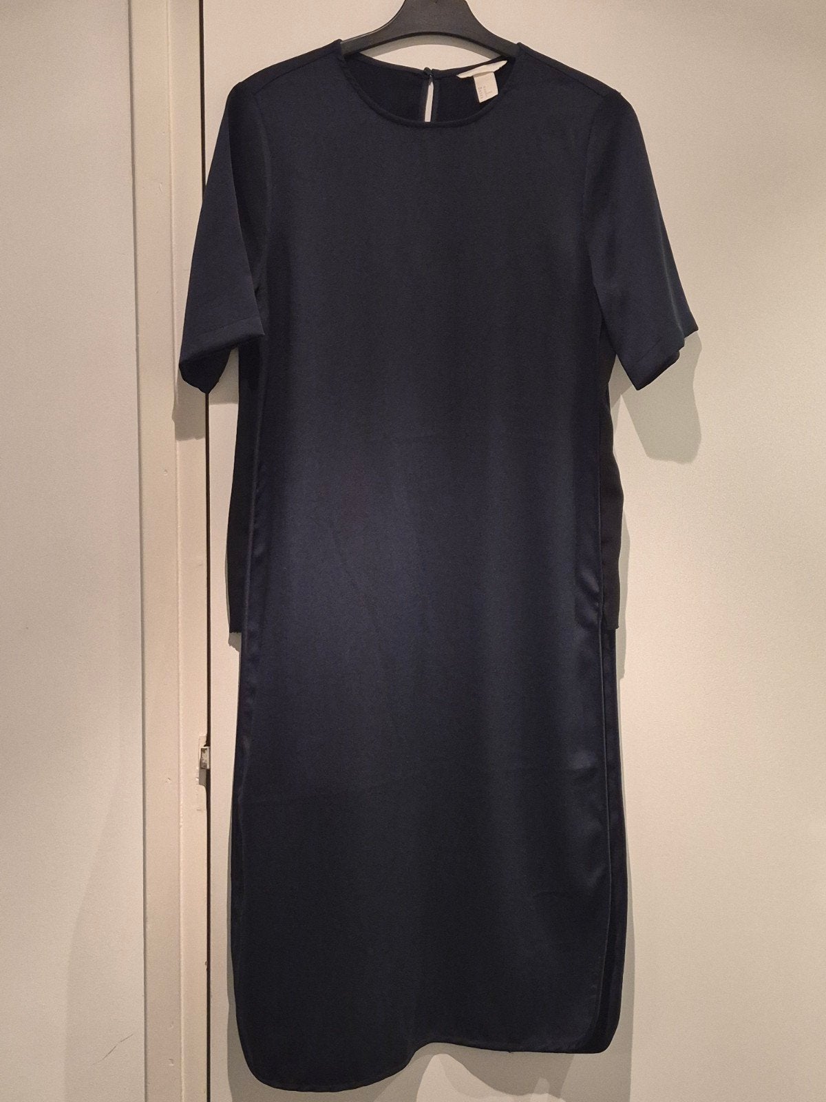 Leuke nieuwe glanzende jurk van H&M, maat 40, Maat 38/40 (M), H&M, Overige kleuren, Nieuw