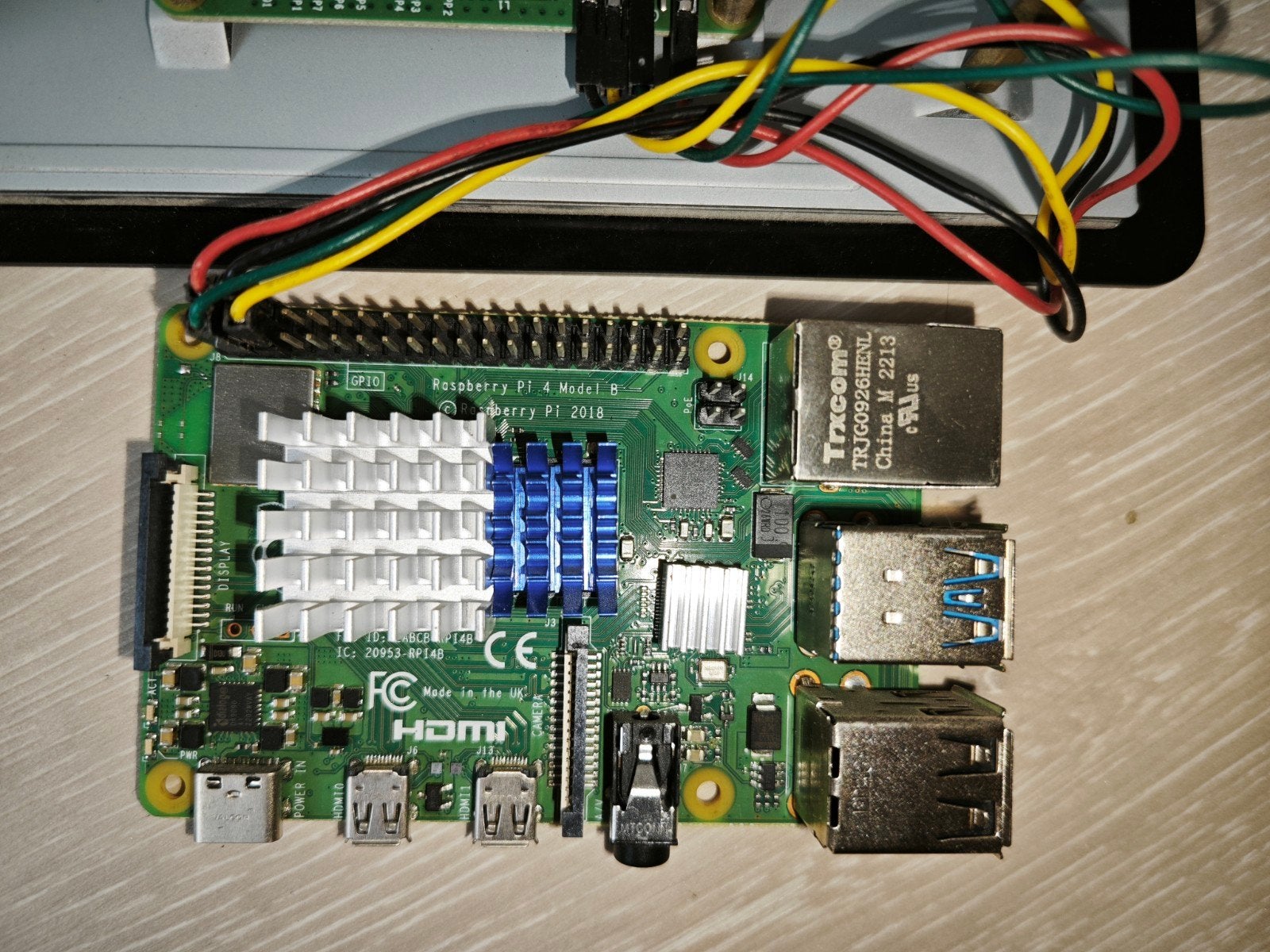 Raspberry Pi 4 (4GB) met officieel 7" touchscreen, Ophalen of Verzenden, Gebruikt