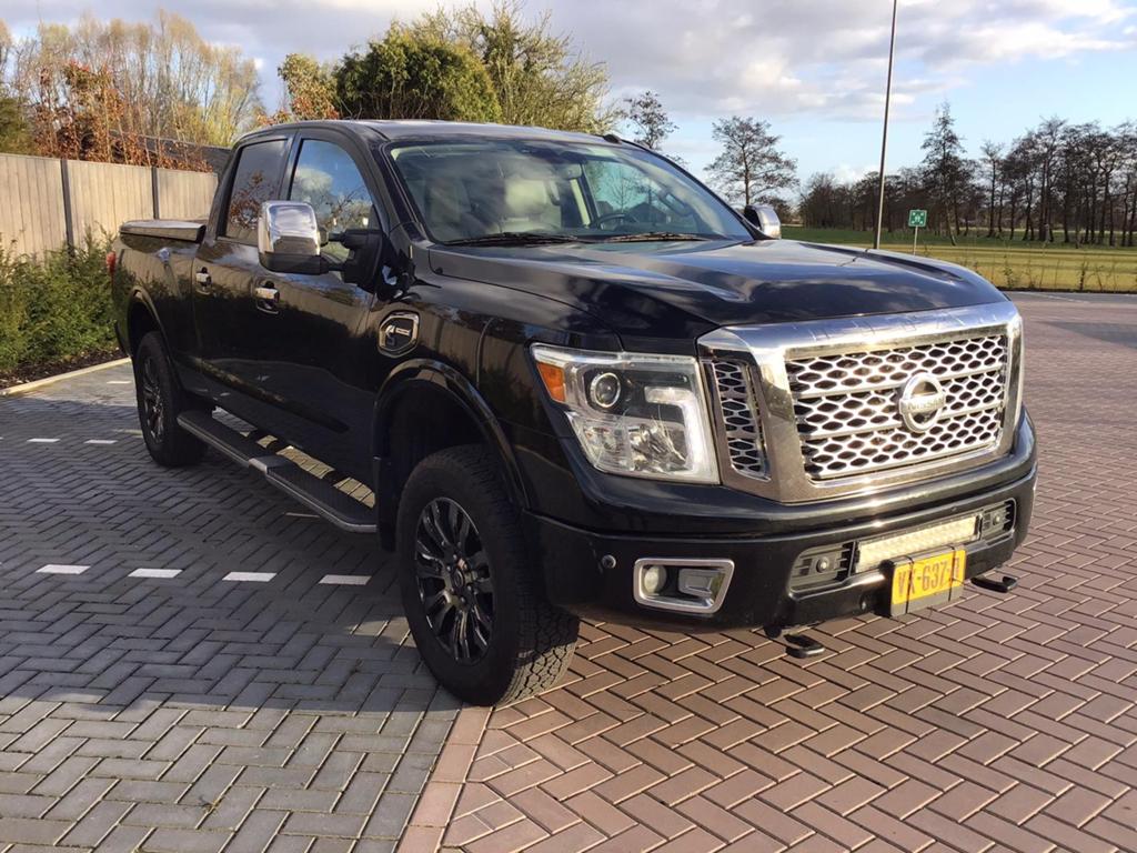 Nissan Titan 2016 cummins turbodiesel, Auto's, 4996 cc, Bedrijf, Diesel, 313 pk