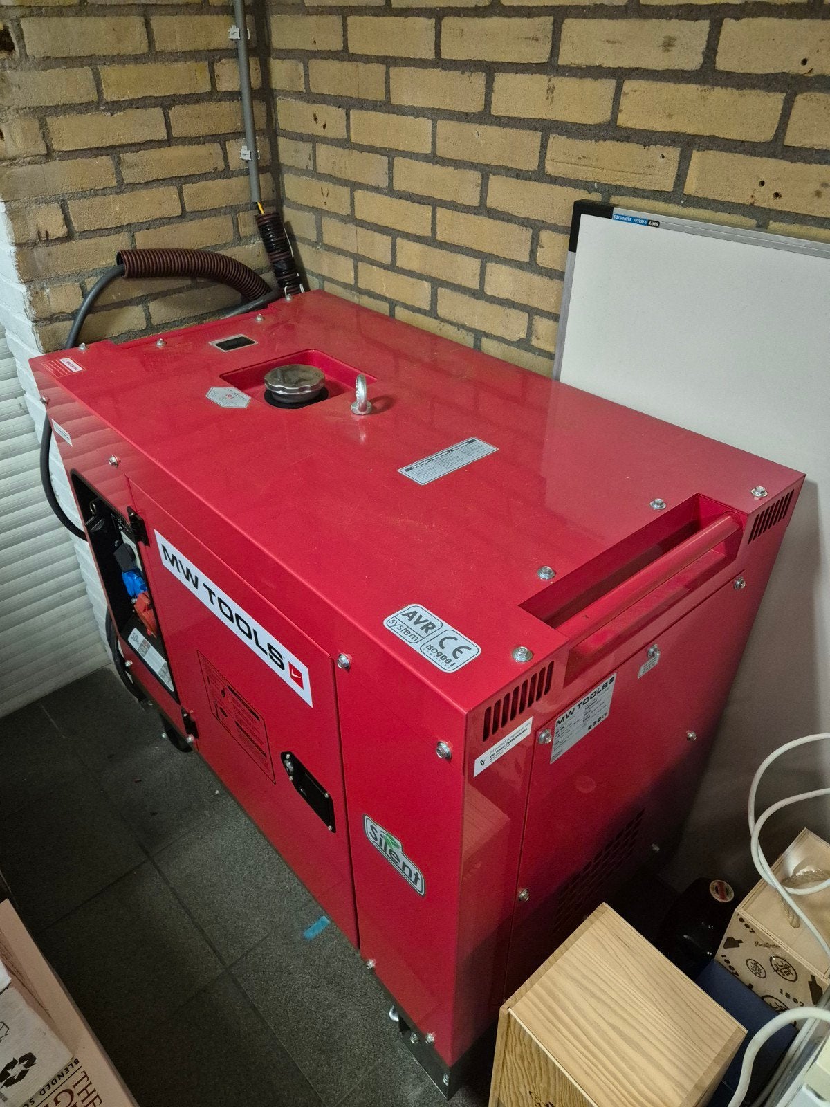 Aggregaat 10Kw, Ophalen of Verzenden, Zo goed als nieuw, 5 tot 10 kVA, Elektrisch startend